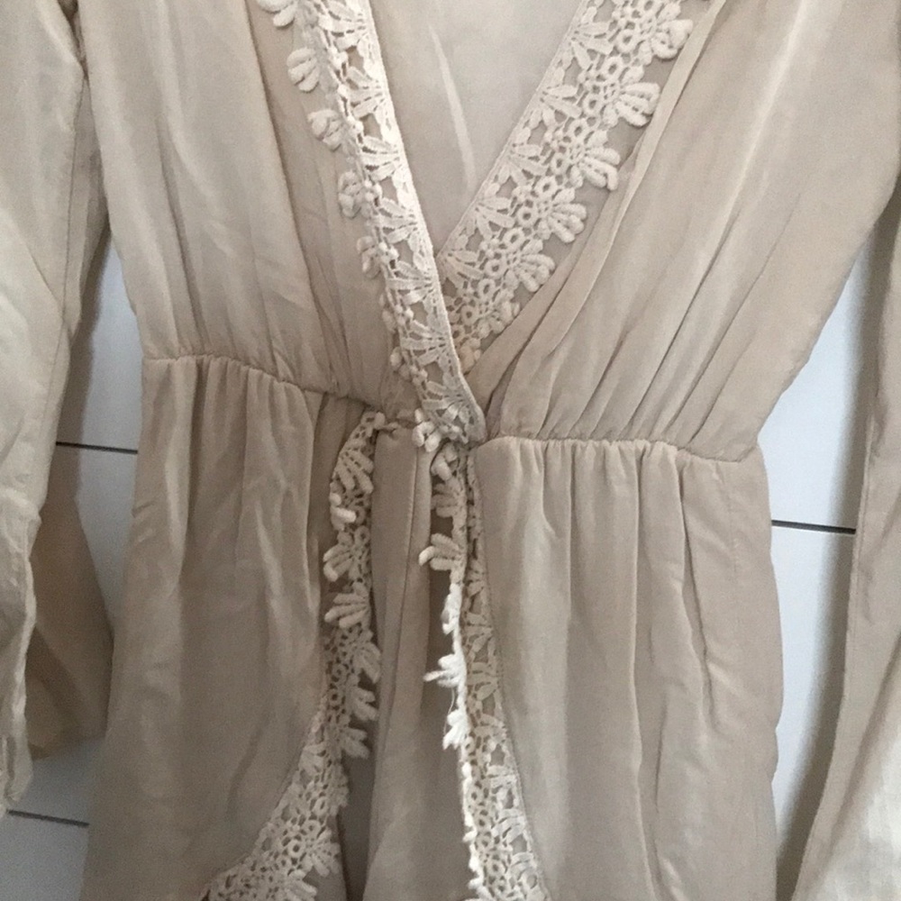 TOBI Cream Romper - Picture 7 of 11